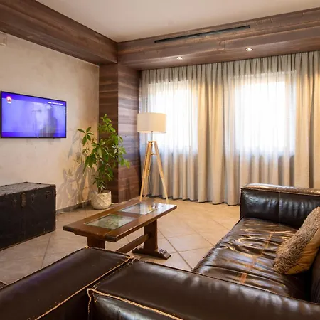 Don Luis Castel Di Sangro