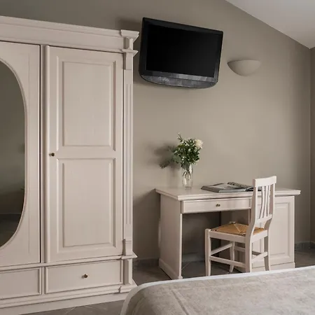 多恩路易斯酒店 酒店 3*