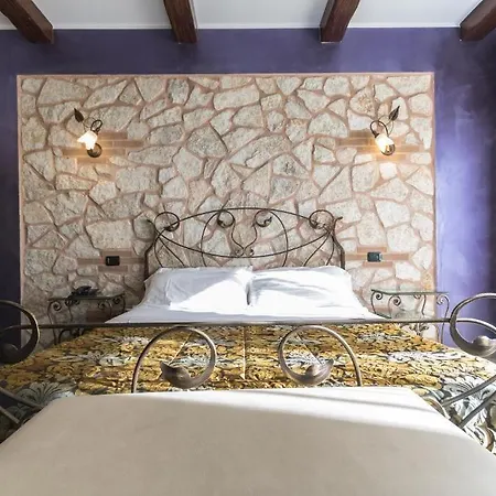 Don Luis Castel Di Sangro