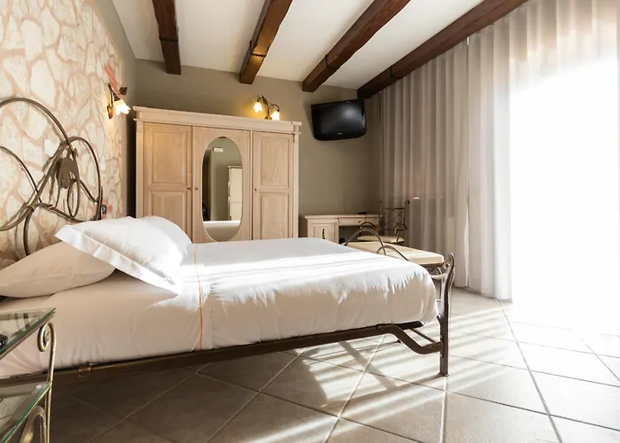 酒店 多恩路易斯酒店 3*