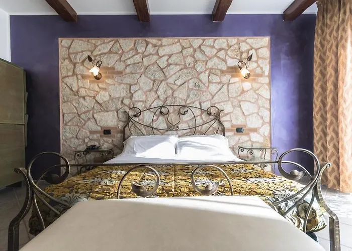 Don Luis Castel Di Sangro